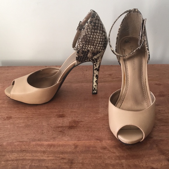 BCBG snake skin ankle strap heel - Picture 5 of 6